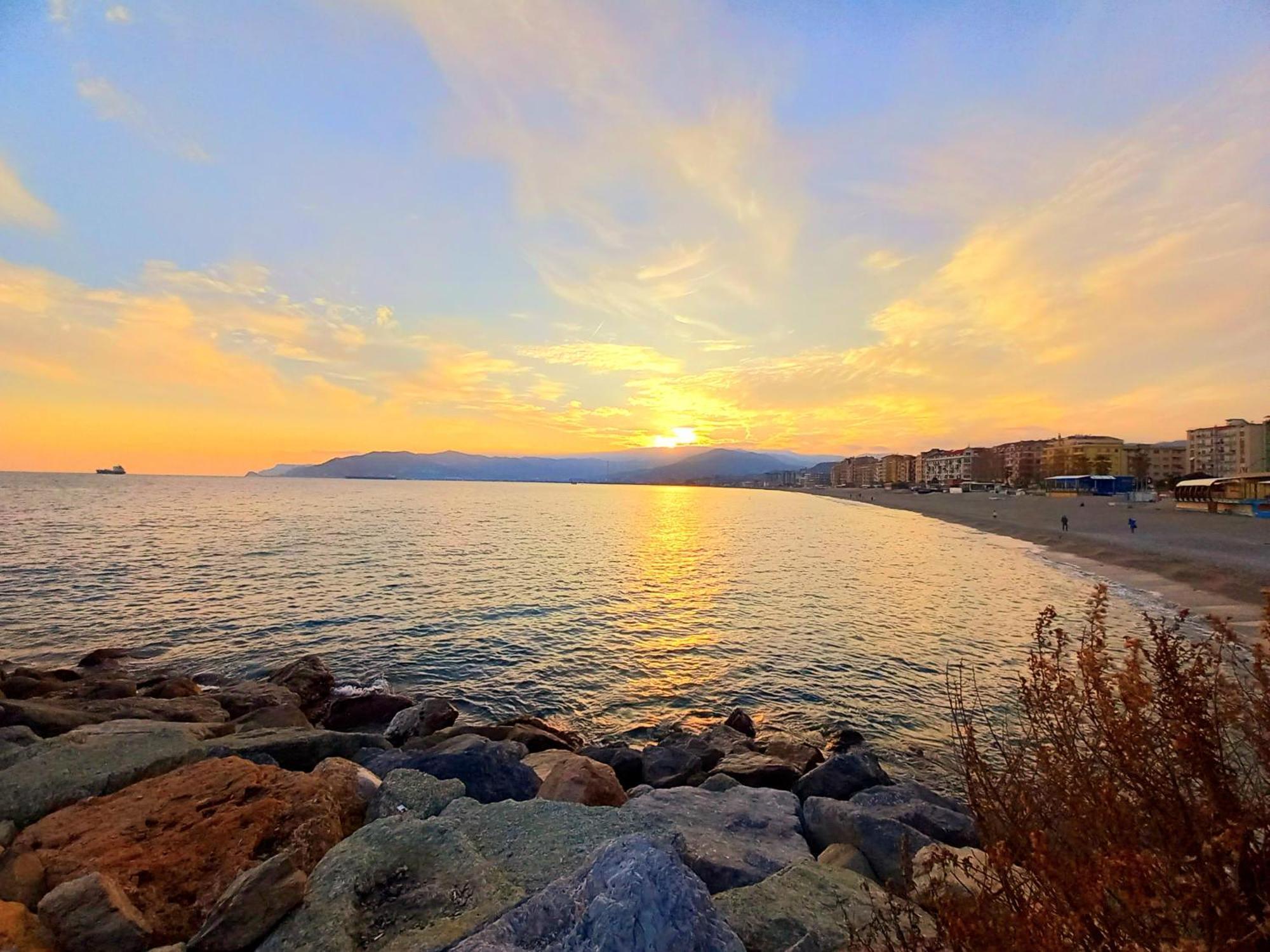 Tramonto Sul Mare - Sea Suite ซาโวนา ภายนอก รูปภาพ