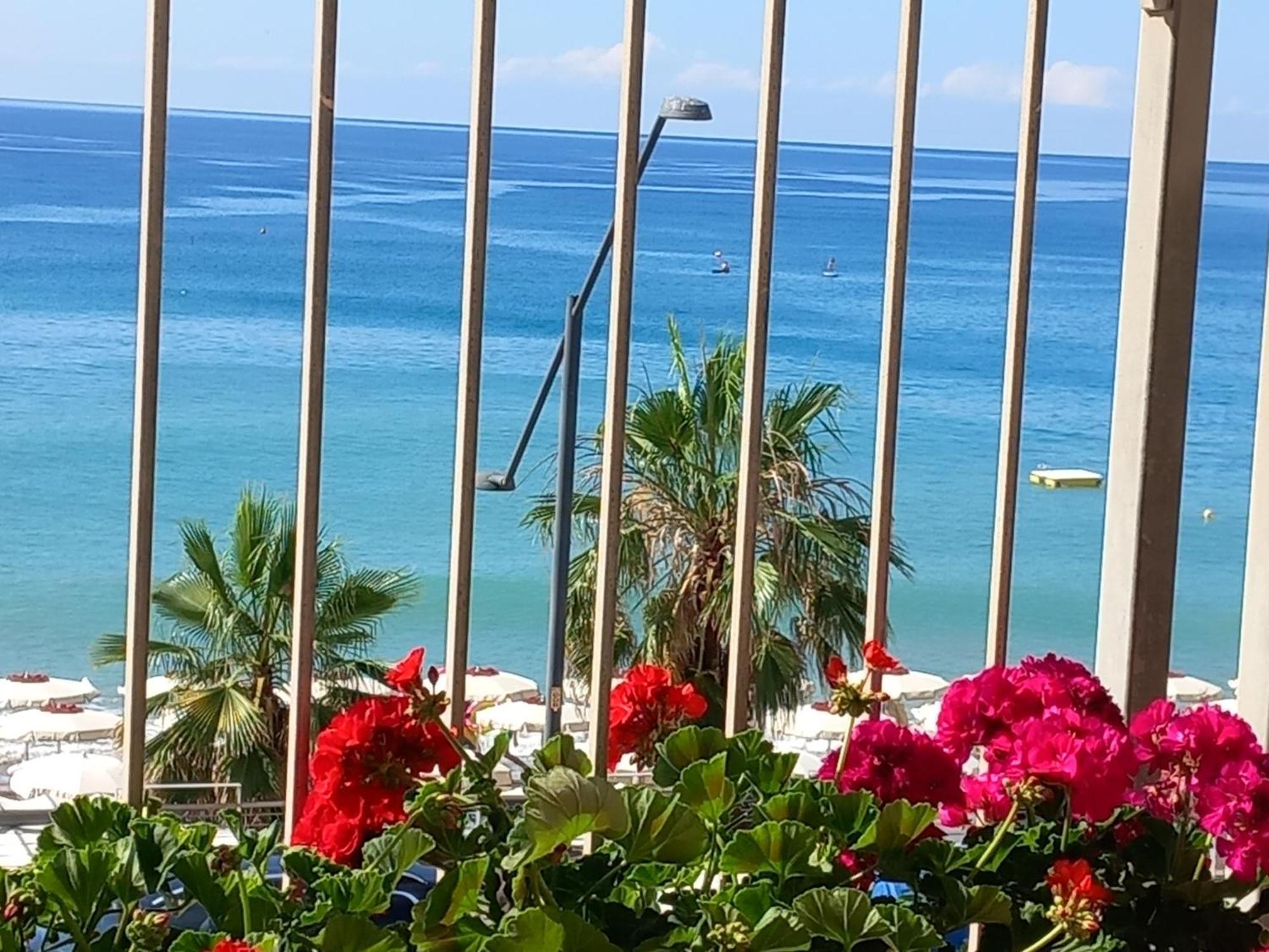 Tramonto Sul Mare - Sea Suite ซาโวนา ภายนอก รูปภาพ