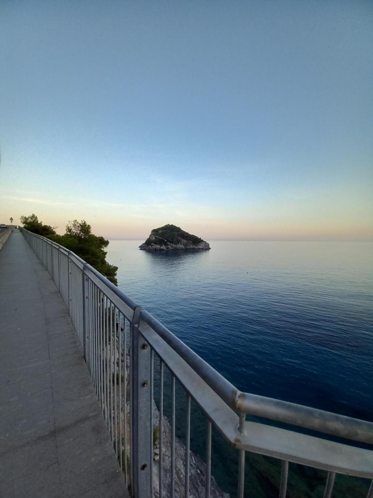 Tramonto Sul Mare - Sea Suite ซาโวนา ภายนอก รูปภาพ